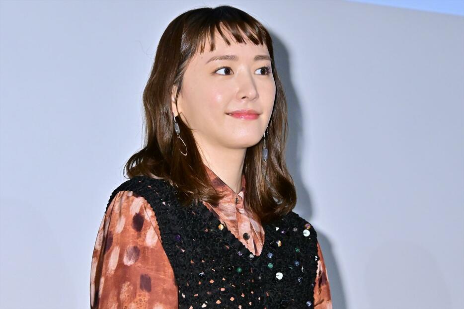 映画「違国日記」の公開直前イベントに登場した新垣結衣さん