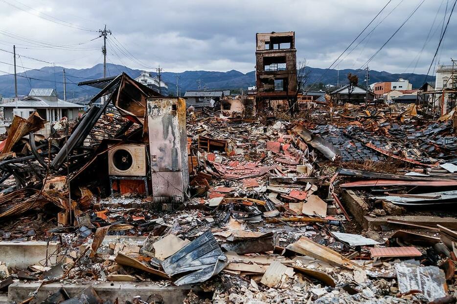 地震直後に大規模な火災が発生した輪島市の朝市通り周辺（1月5日）　James Matsumoto / SOPA Images/Sipa USA via Reuters Connect