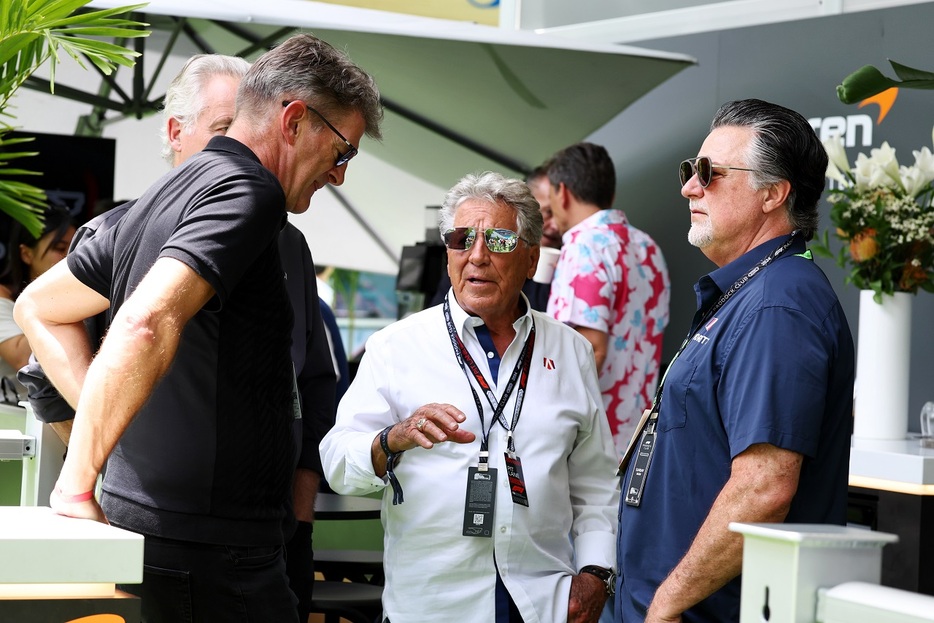 2024年F1マイアミGP　マリオ・アンドレッティとマイケル・アンドレッティ