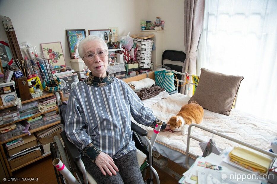 79歳の澤田さんと保護猫のゆりっこ