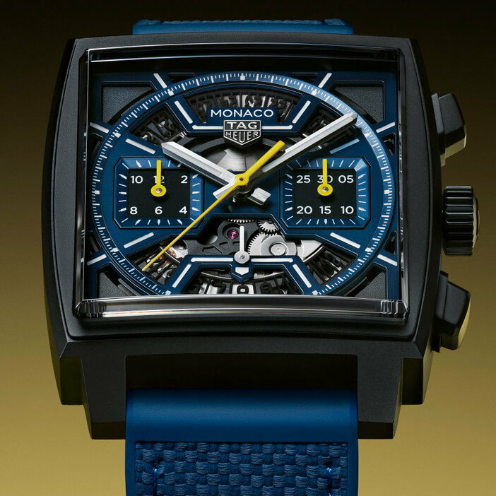 スイスの高級時計ブランド“タグ・ホイヤー”は、ブランド代表するコレクション“タグ・ホイヤー モナコ”のクロノグラフより、地中海の海岸をイメージしたダークブルーエディションを発表。2024年5月に発売した。