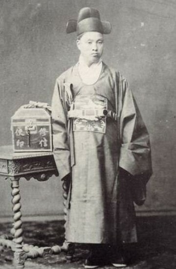 2回目の修信使として1880年8月に日本に渡った39歳の金弘集は、駐日清国公使の何如璋から、朝鮮が生き残るためには親中国・結日本・連米国が必要だとする朝鮮策略を受け取り帰国した=ハンギョレ資料写真