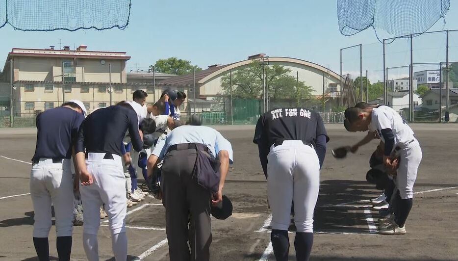 3塁側・七尾高校　1塁側・上田高校