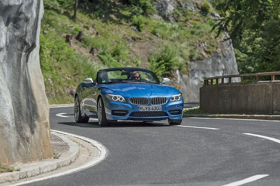 BMW Z4（E89）。ルーフの修理にかかるコストは安くない。