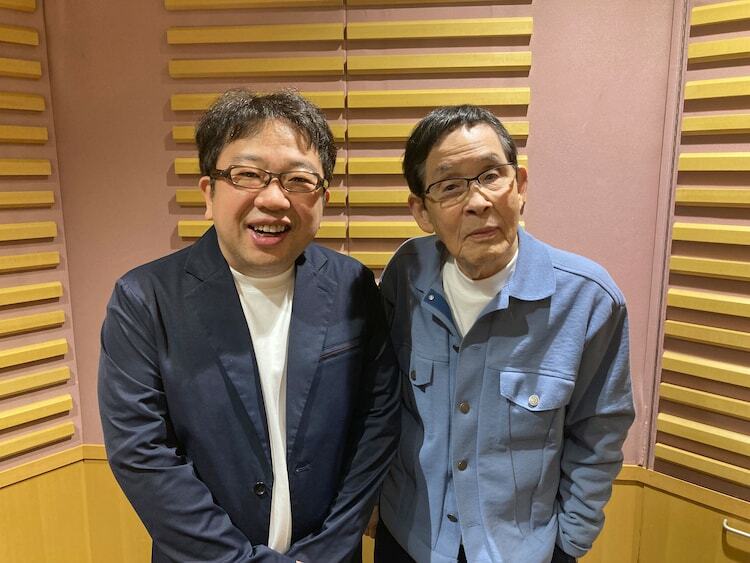 インタビューを担当したキャイ～ン天野（左）と、萩本欽一。