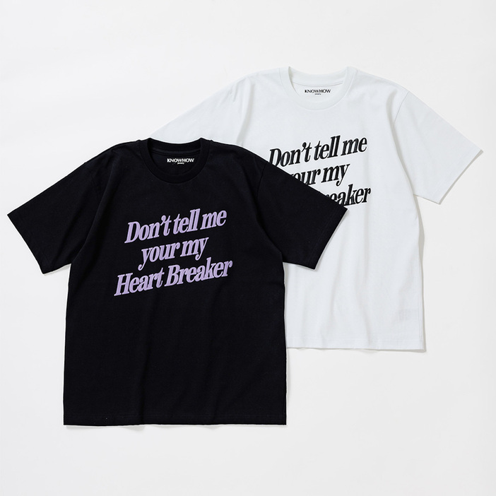 "ロゴ発砲プリントTシャツ" (1万1000円）