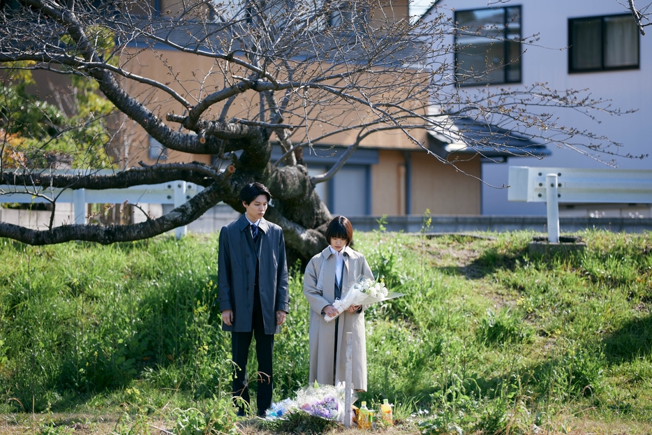 映画『朽ちないサクラ』より杉咲花、萩原利久 ©︎2024 映画「朽ちないサクラ」製作委員会