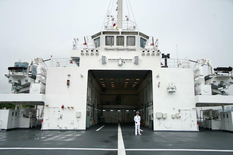 2024年4月23日、中国・上海で開催された中国海軍「オープン・シップ・デイ」 CFOTO via Reuters Connect