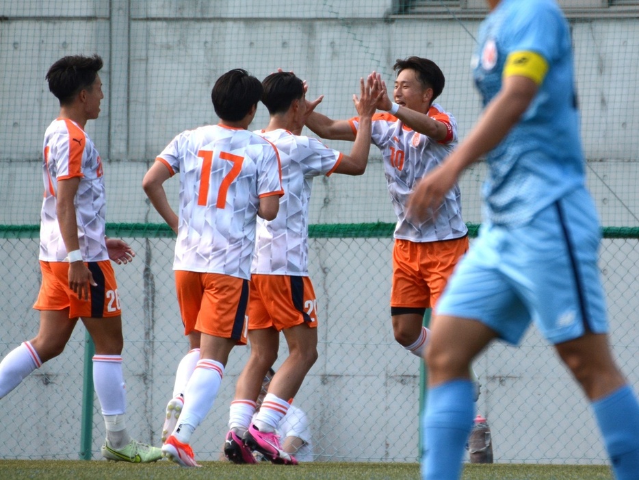 FW中川敦瑛(4年=横浜FCユース)の先制点など、法政大が3発快勝した(Koyo KODAMA/GEKISAKA)