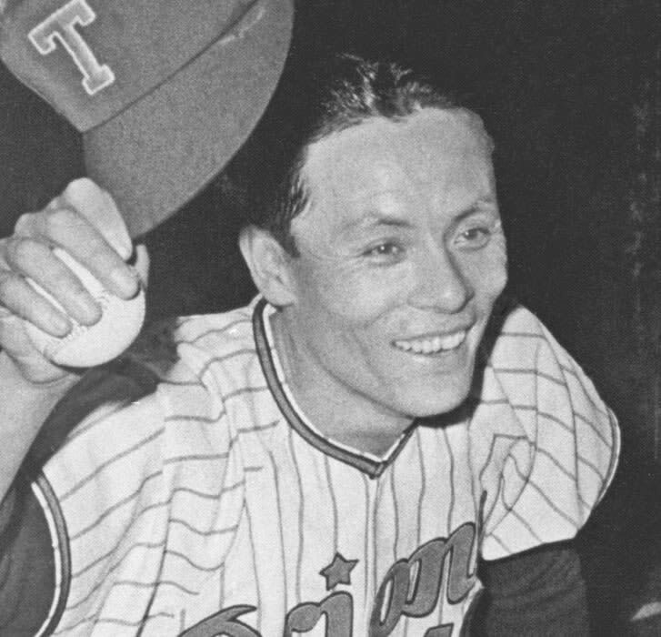 １９６６年６月の西鉄戦、小山正明さんは通算５８無四球試合で当時のプロ野球記録を更新した＝東京