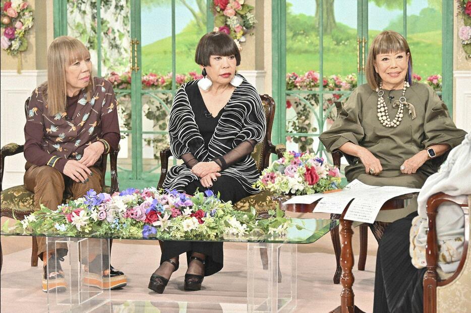 5月13日放送の「徹子の部屋」に出演する（左から）コシノミチコさん、コシノジュンコさん、コシノヒロコさん＝テレビ朝日提供
