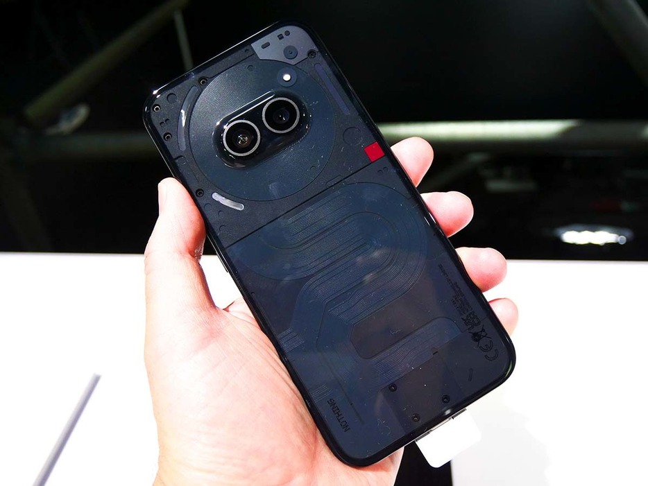 同社初となるミドルクラスのスマートフォン新機種「Nothing Phone (2a)」には、日本向けにFeliCaを搭載することが明らかにされている