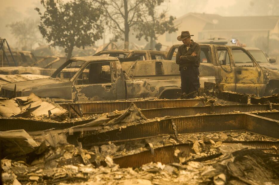 住宅など数百戸が焼失＝2015年9月13日（写真：ロイター/アフロ）