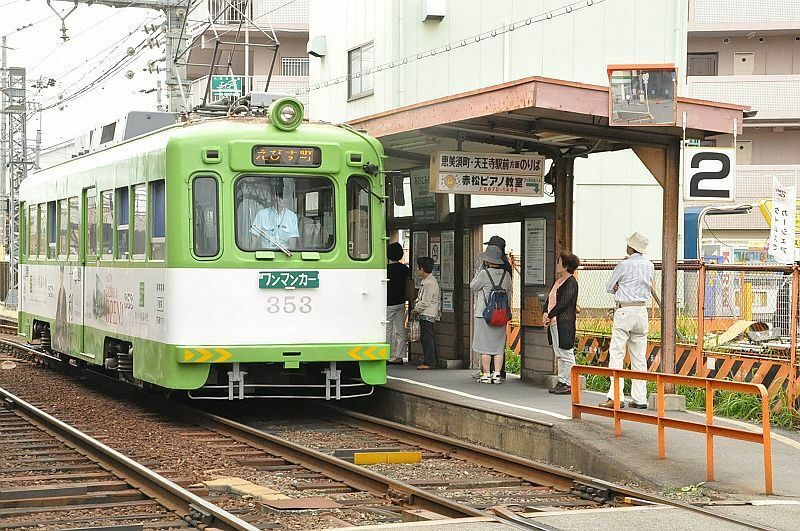 [写真]安立商店街は阪堺電車「我孫子道」駅と「安立町」駅から近い