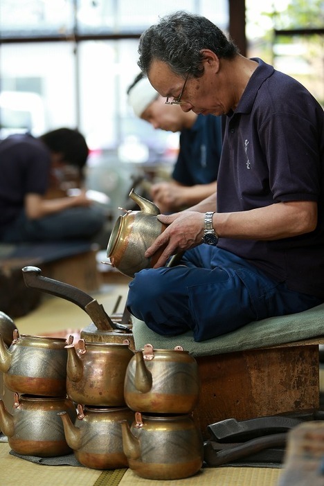 [写真]職人の目（撮影：小池義弘）