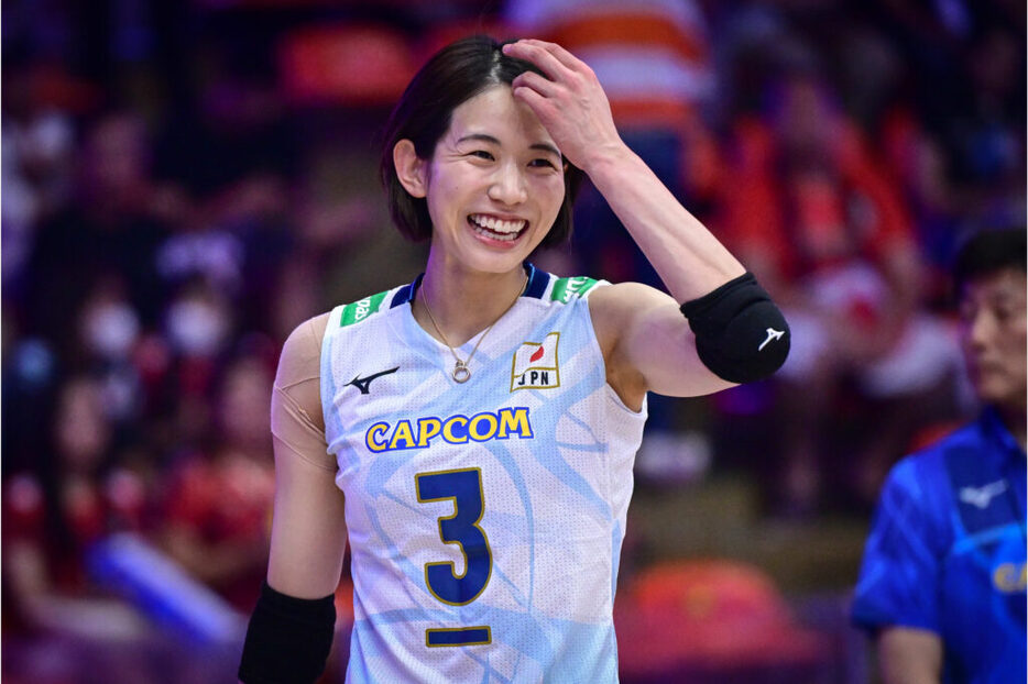 バレーボール古賀選手など超有名選手の色紙です。激レアなので高いですが値段交渉アリ 13 【古賀紗理那】全日本女子バレーオフィシャルカード2016 「火