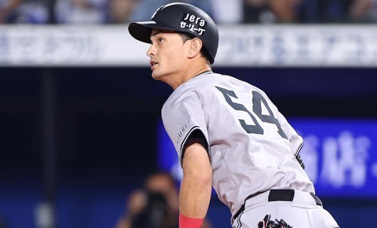 巨人・乙坂智がNPB復帰後初安打！地元・横浜で待望の一打を放つ
