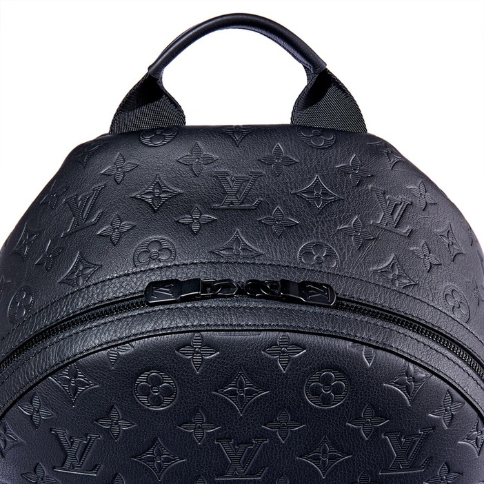 大人かっこいい♪【Louis Vuitton】バッグパック ルイ・ヴィトン】大人が選ぶべき黒リュックBEST30｜モノグラムが