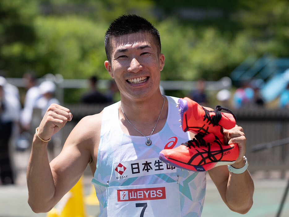 外国切手シート大量 有名人・俳優・歌手・スポーツ選手等シリーズ22シート未使用 陸上】桐生祥秀は「厚底スパイク」に本格対応して8年ぶり100ⅿ9