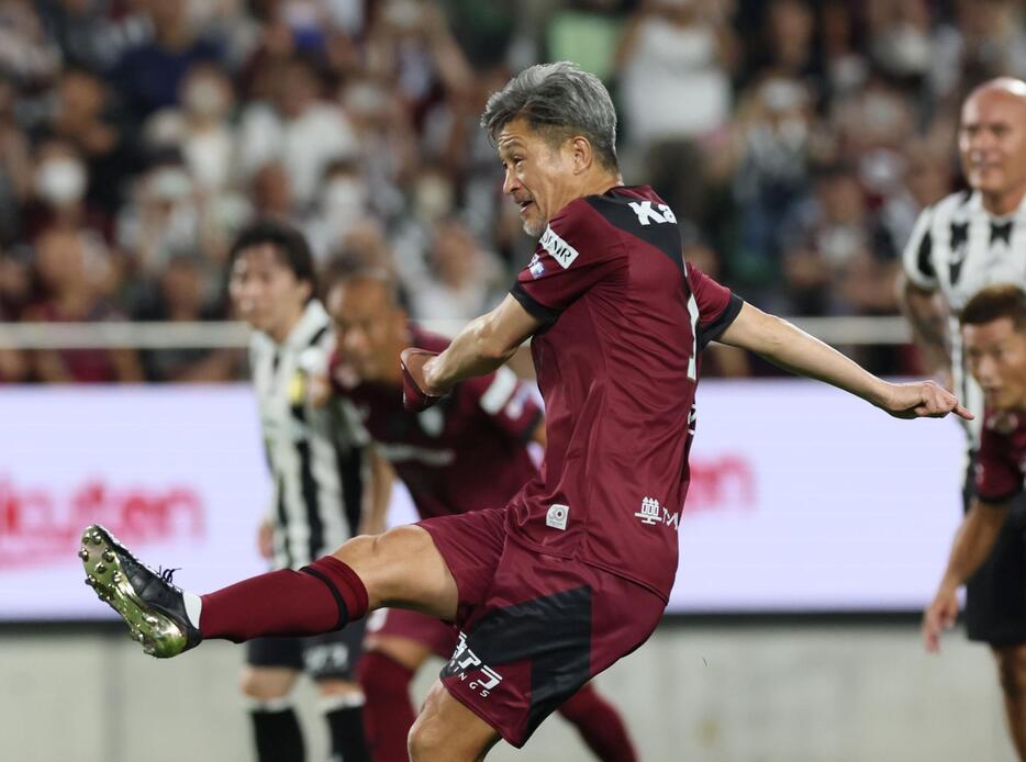 三浦知良が古巣・神戸のレジェンズマッチで58歳初ゴール PK