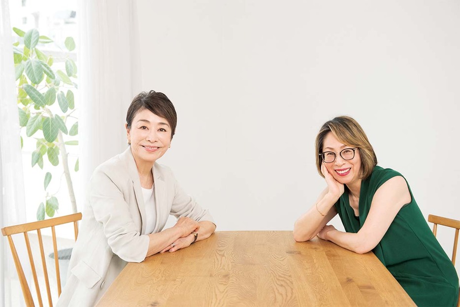 書 安藤文子/作 のぞみ 額870x450mm26型 女桑 額だけでも高額 墨2023年9・10月号 284号 | 芸術新聞社公式サイト