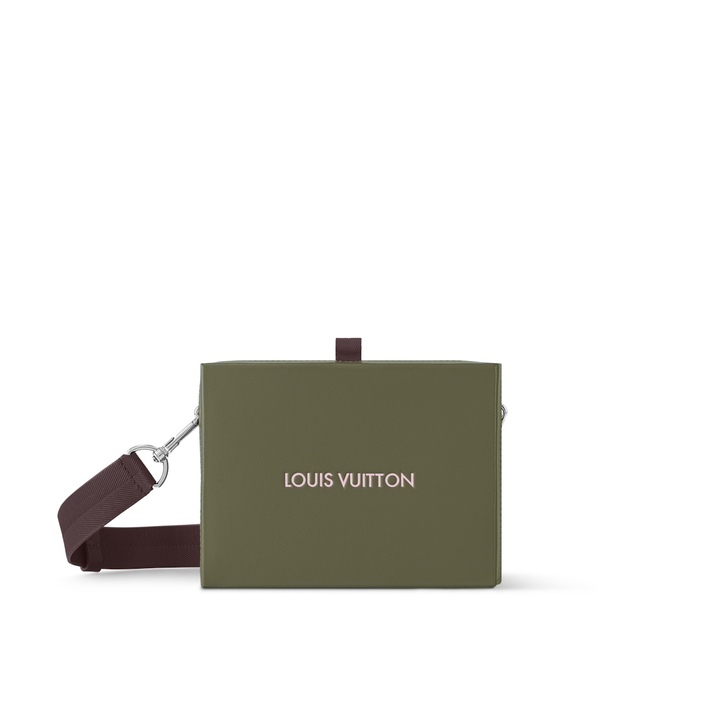 Louis Vittonの限定販売品です。 ルイ・ヴィトン」が日本限定でショッピングバッグから着想を得た