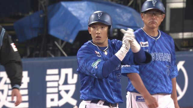 タイムリーを放ったDeNA・山本祐大選手