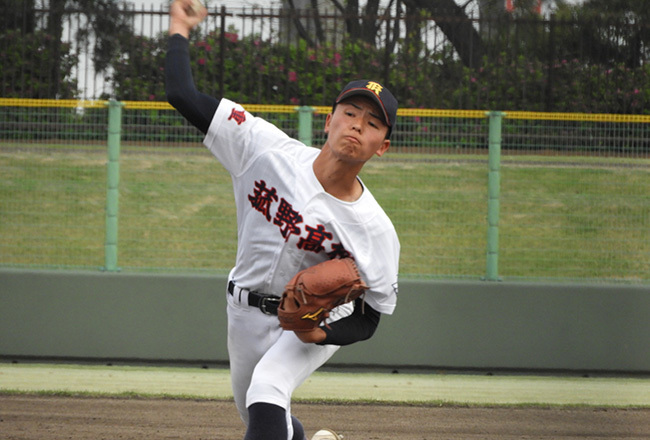 菰野・贄 慶太