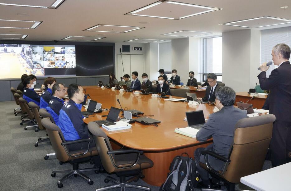 北陸電力志賀原発周辺の避難計画などを協議する作業部会。30キロ圏内の14地区で150人超が最長16日間孤立していたことが明らかにされた＝12日午後、石川県庁