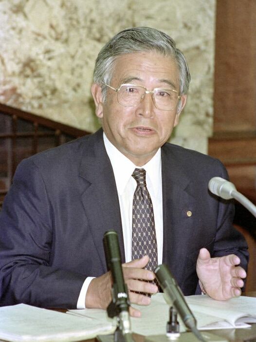 トヨタ自動車社長当時の豊田章一郎氏＝１９９２年