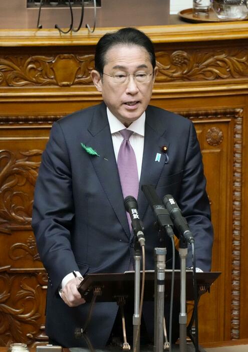 参院本会議で訪米結果について報告する岸田首相＝19日午後