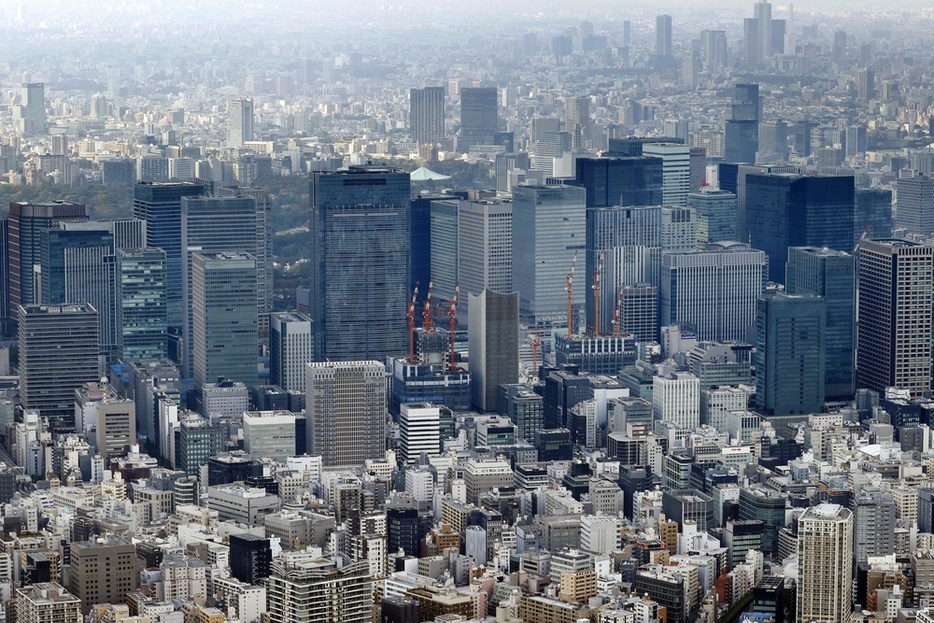 東京駅周辺のビル群