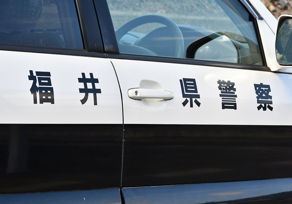 福井県警のパトカー