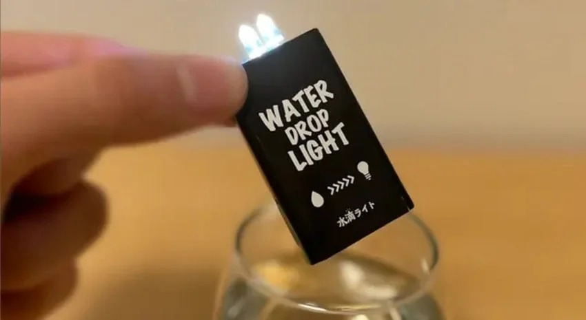 水で点灯するLEDライト「水滴ライト」