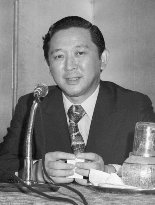 堤清二氏＝１９７３年８月３０日