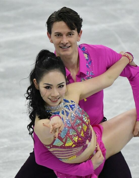 初の五輪でノーミスの演技を披露した小松原美里、小松原尊組(写真:ロイター/アフロ)