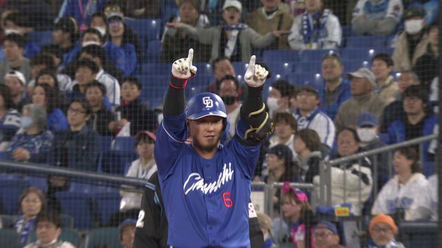 この日3打点の中日・中田翔選手