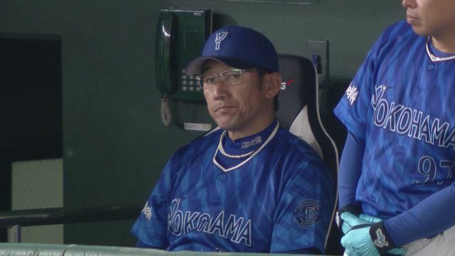 開幕から3カード連続の勝ち越しを決めた三浦大輔監督(画像:日テレジータス)