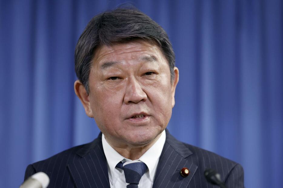 記者会見する自民党の茂木幹事長＝1日午後、東京・永田町の党本部