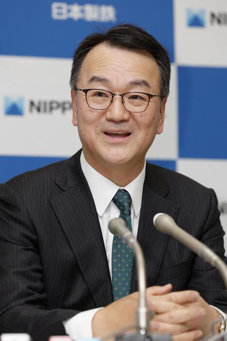 インタビューに応じる日本製鉄の今井正新社長