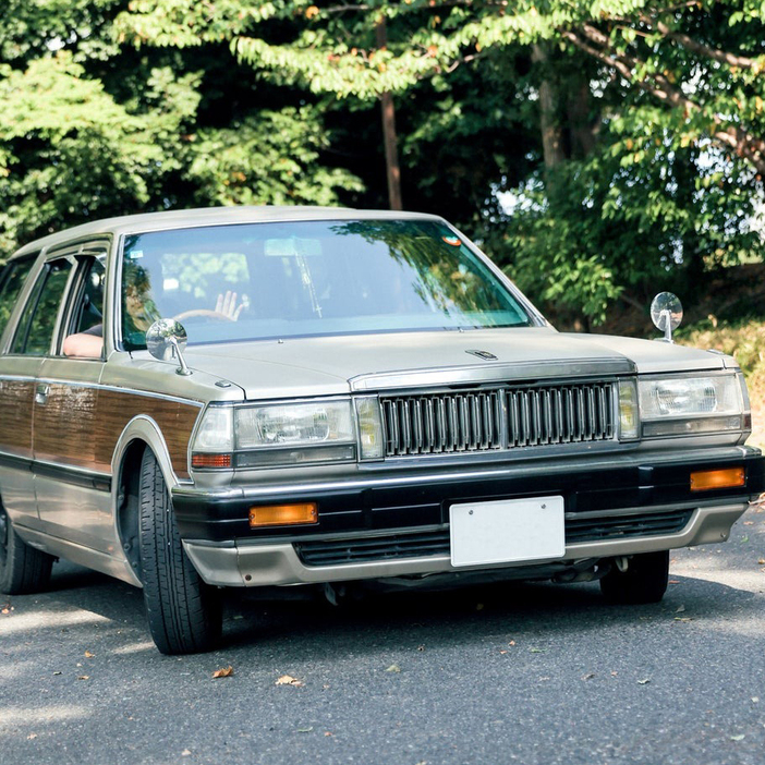 ♡♡セドバン♡♡ 日産 セドリックバン」はスタイルの核となる相棒。古着と同じ