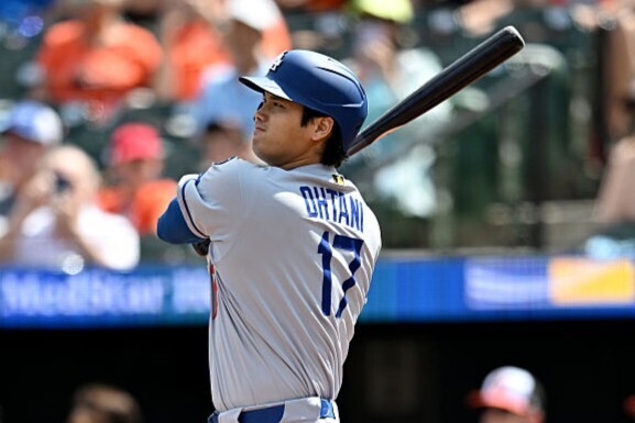 ドジャース・大谷翔平が47号先頭打者アーチ！ MLB初対戦の菅野