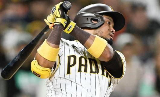 希少 MLB パドレス アラエス ボブルヘッド １月末発送 希少 MLB パドレス アラエス ボブルヘッド 1月末発送 希少 MLB