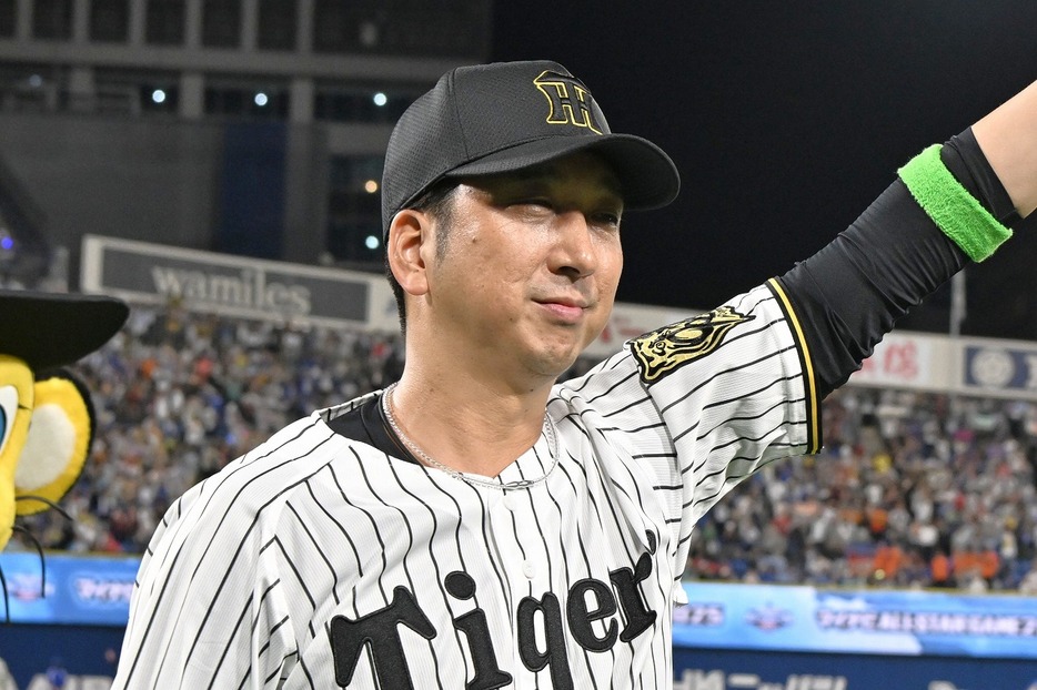 【レア】　優勝　阪神タイガース　 藤川球児 新監督　現役時代 　プロコレ 監督就任記念超激レア品】阪神タイガース藤川球児選手スパイク