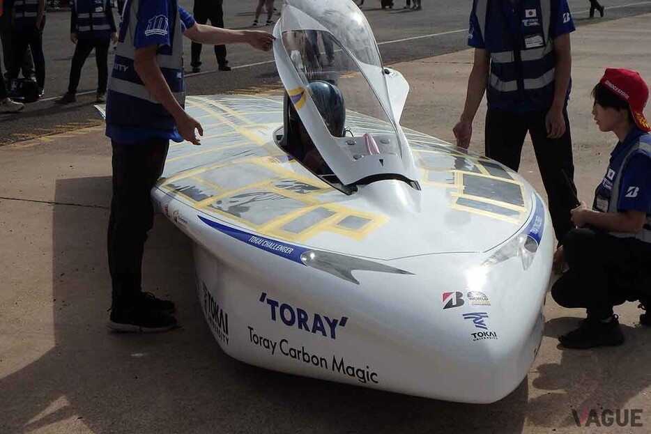 ソーラーカーが3000キロ先を目指す世界最高峰のレース