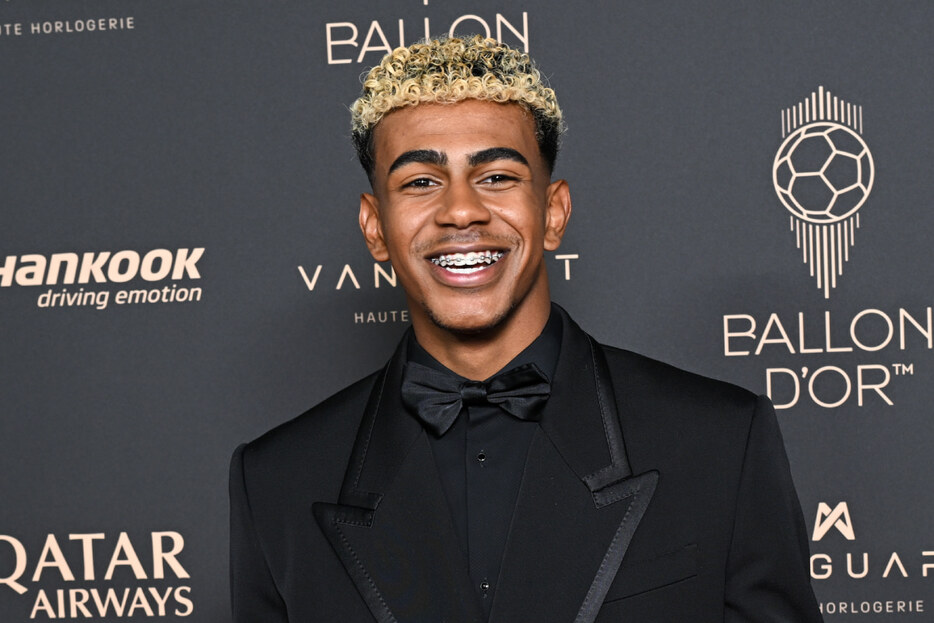 バルセロナ ヤマル コパトロフィー受賞記念 オーセンティック ユニホーム 10 バルセロナ ヤマル コパトロフィー受賞記念 オーセンティック