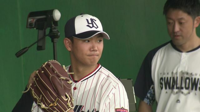 キャンプ初日からブルペンに入った奥川恭伸投手