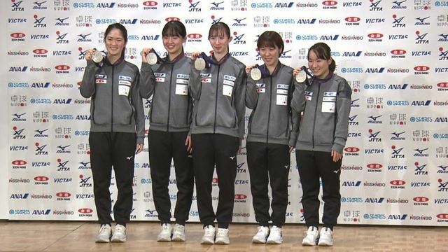 卓球世界選手権で銀メダルに輝いた女子日本代表の団体メンバー