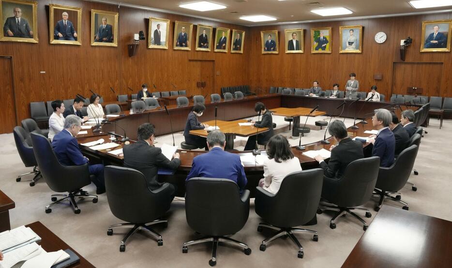 国会で開かれた参院政治倫理審査会＝27日午後