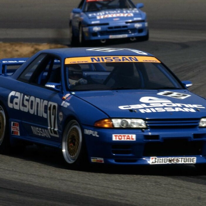 1990年の開幕戦、西日本サーキットに初登場したカルソニックスカイライン。全車ラップ遅れにする圧倒的な速さを見せた。